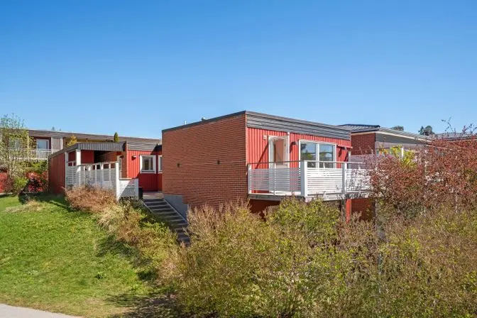 Semi-detached/terraced, Bivägen 15, Åkersberga. Photo 1 of 28