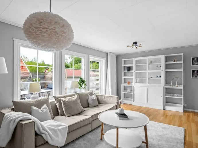 Lägenhet, Hillersjövägen 2R. Bild 1 av 20