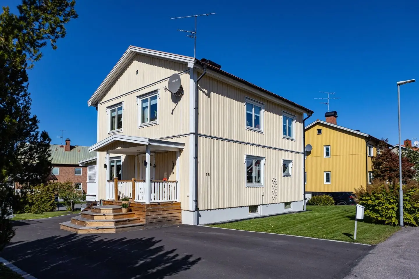 Bild 1 av 35 på Skogsvägen 15