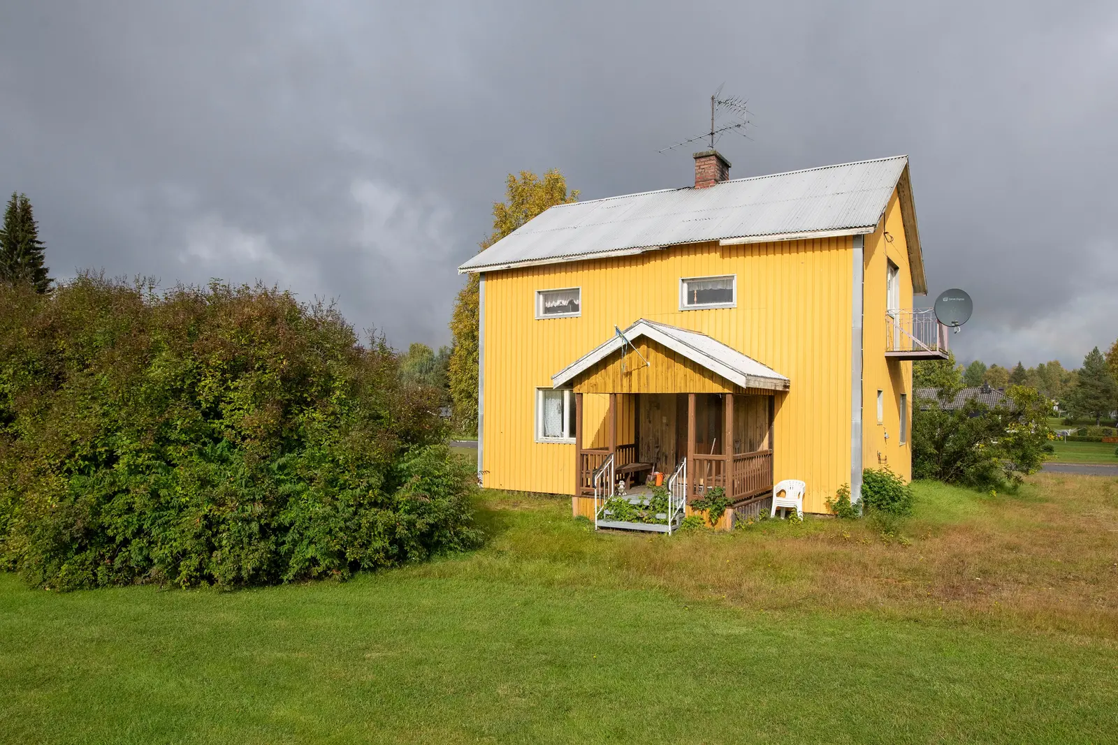 Villa, Stationsgatan 18, Bastuträsk. Bild 1 av 20