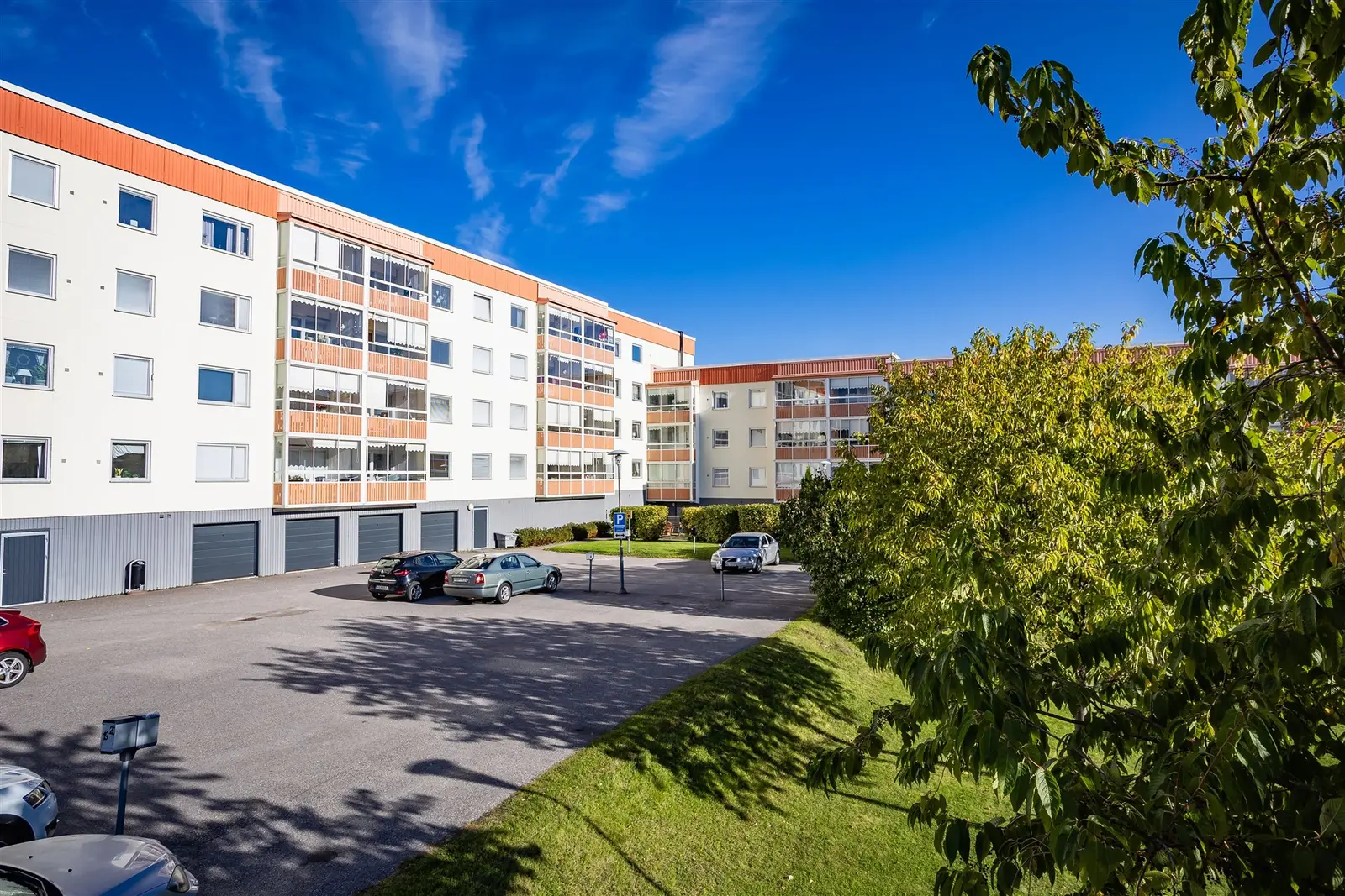 Lägenhet, Skogsvägen 8b, Västernorrland. Bild 1 av 19