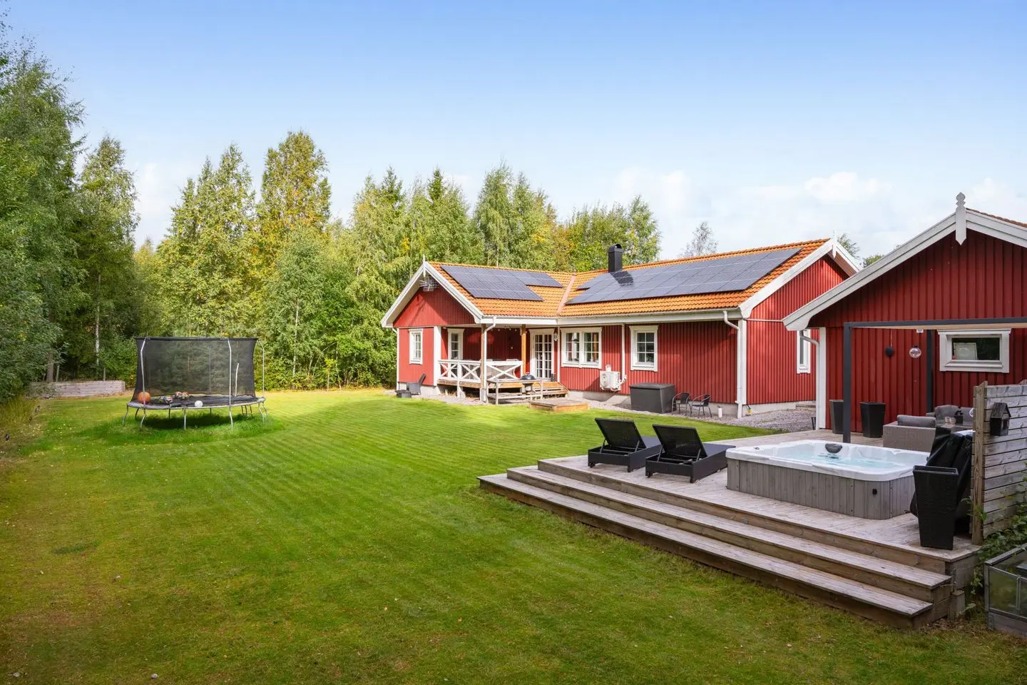 Image 1 of 33 of Myrvägen 35A