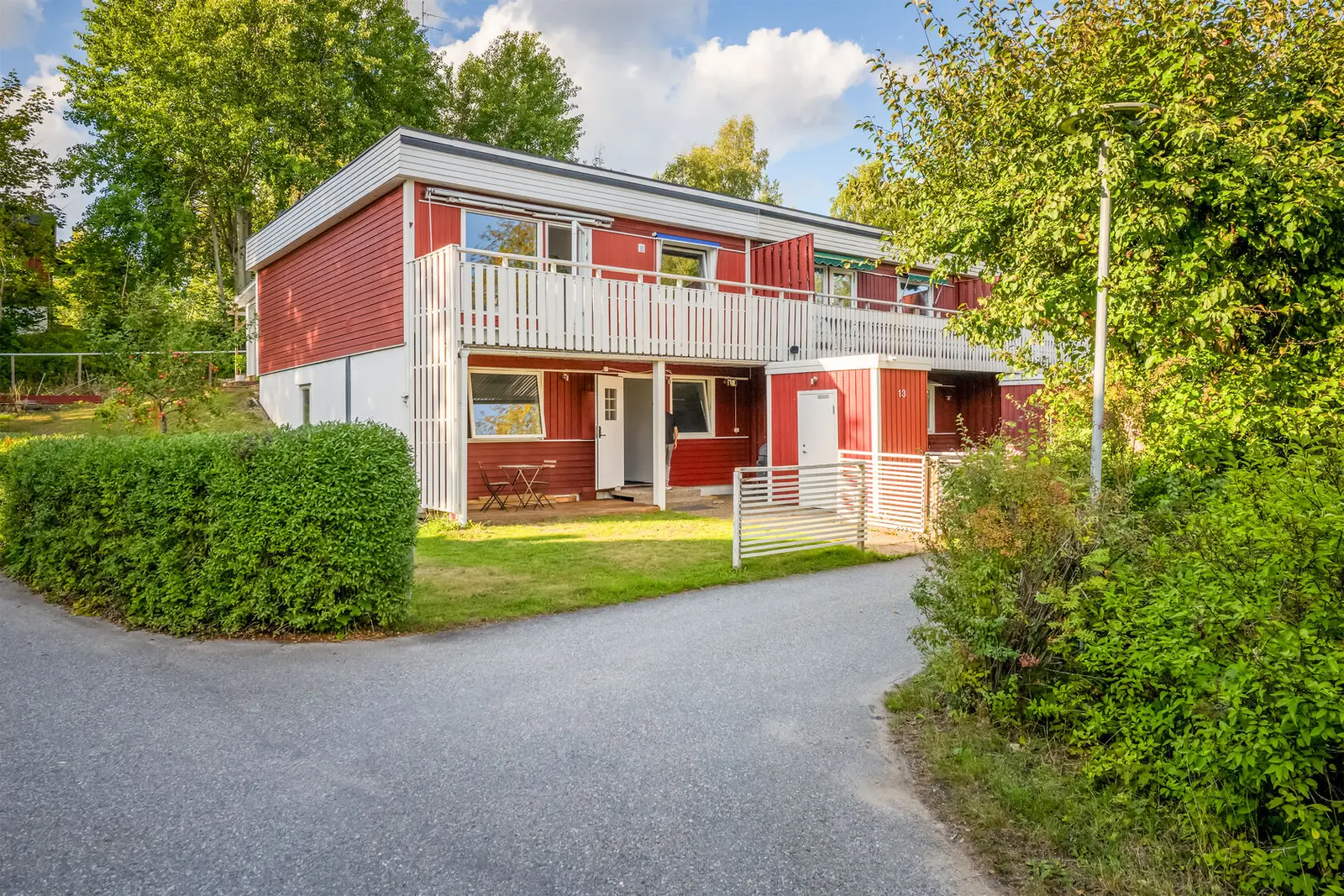 Image 1 of 38 of Järpstigen 13