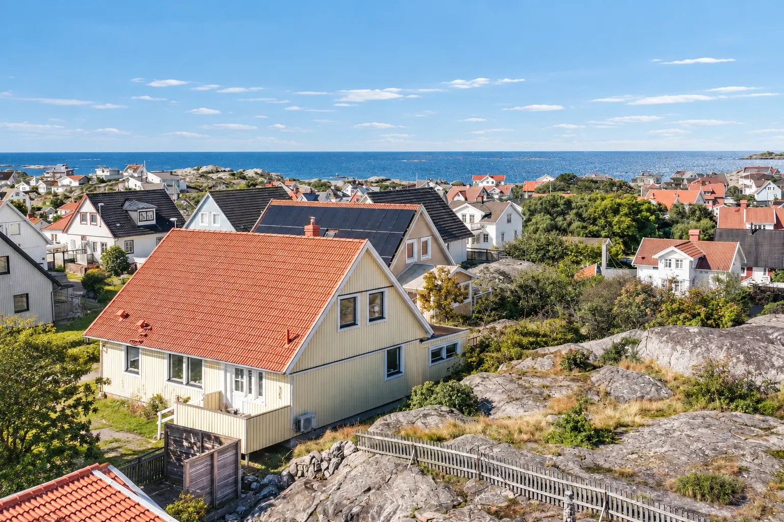 Villa, Gråbergsvägen 10. Bild 1 av 27
