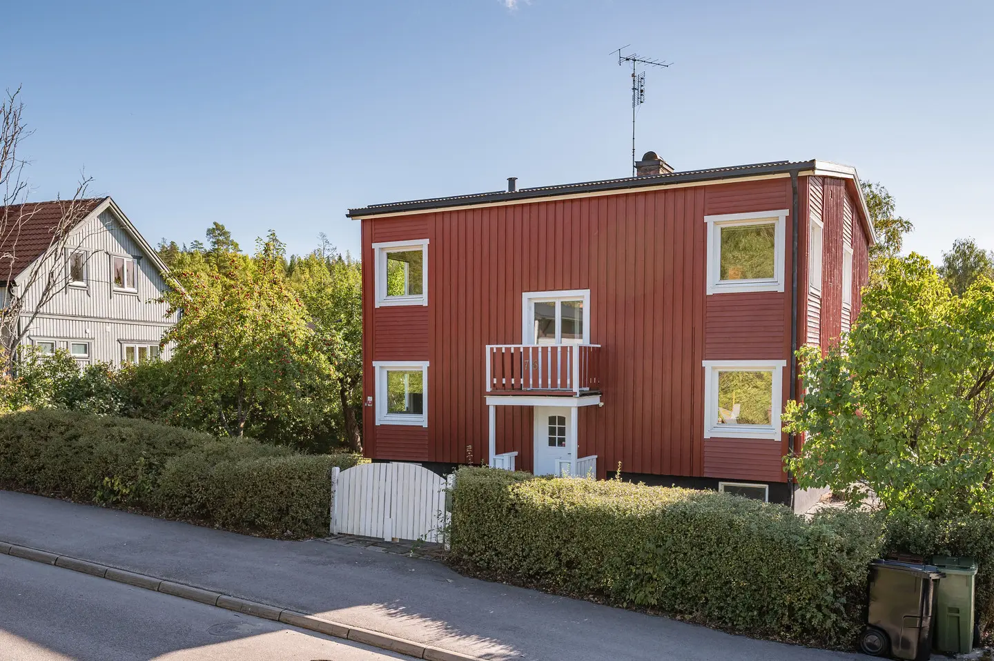House, Bergslagsvägen 76. Photo 1 of 40