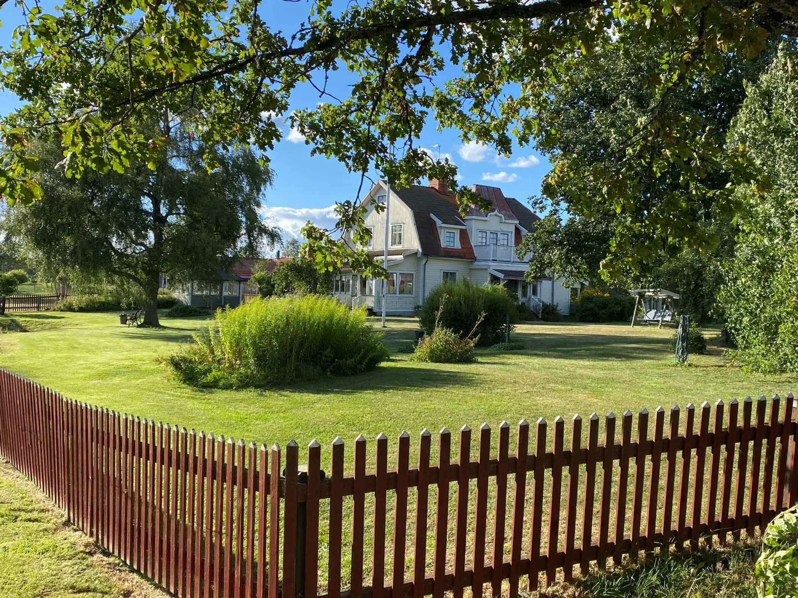 Gård, Skjulstavägen 27 & 29, Norrtälje. Bild 1 av 20