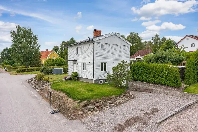 Bild 1 av 20 på Smedbyvägen