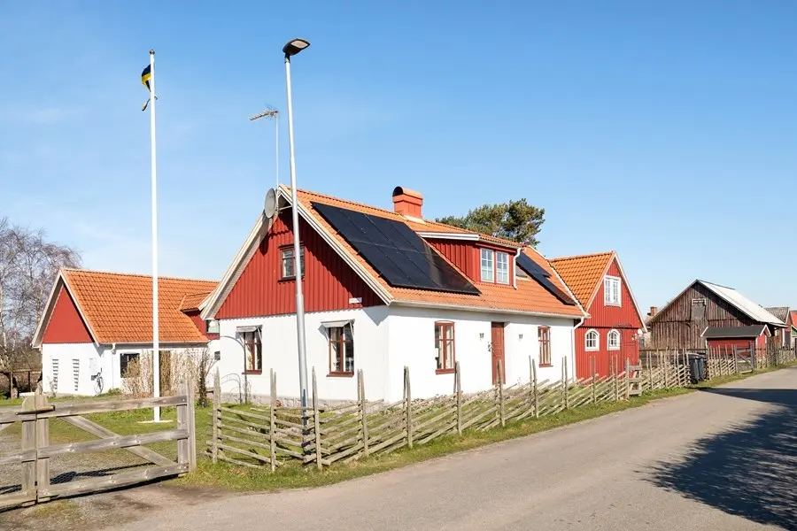 Bild 1 av 40 på Åhuskärrvägen 35