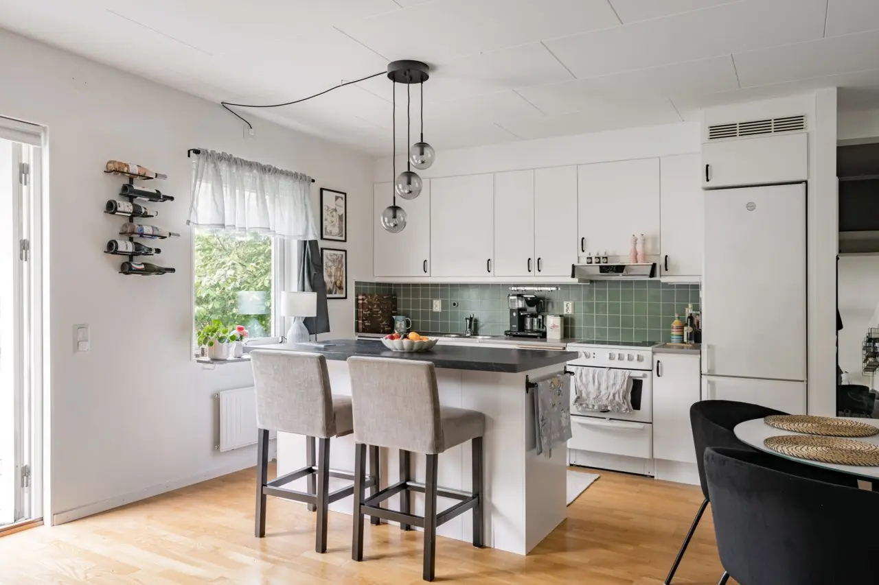 Lägenhet, Fritzbergsvägen 11, Vallentuna. Bild 1 av 18