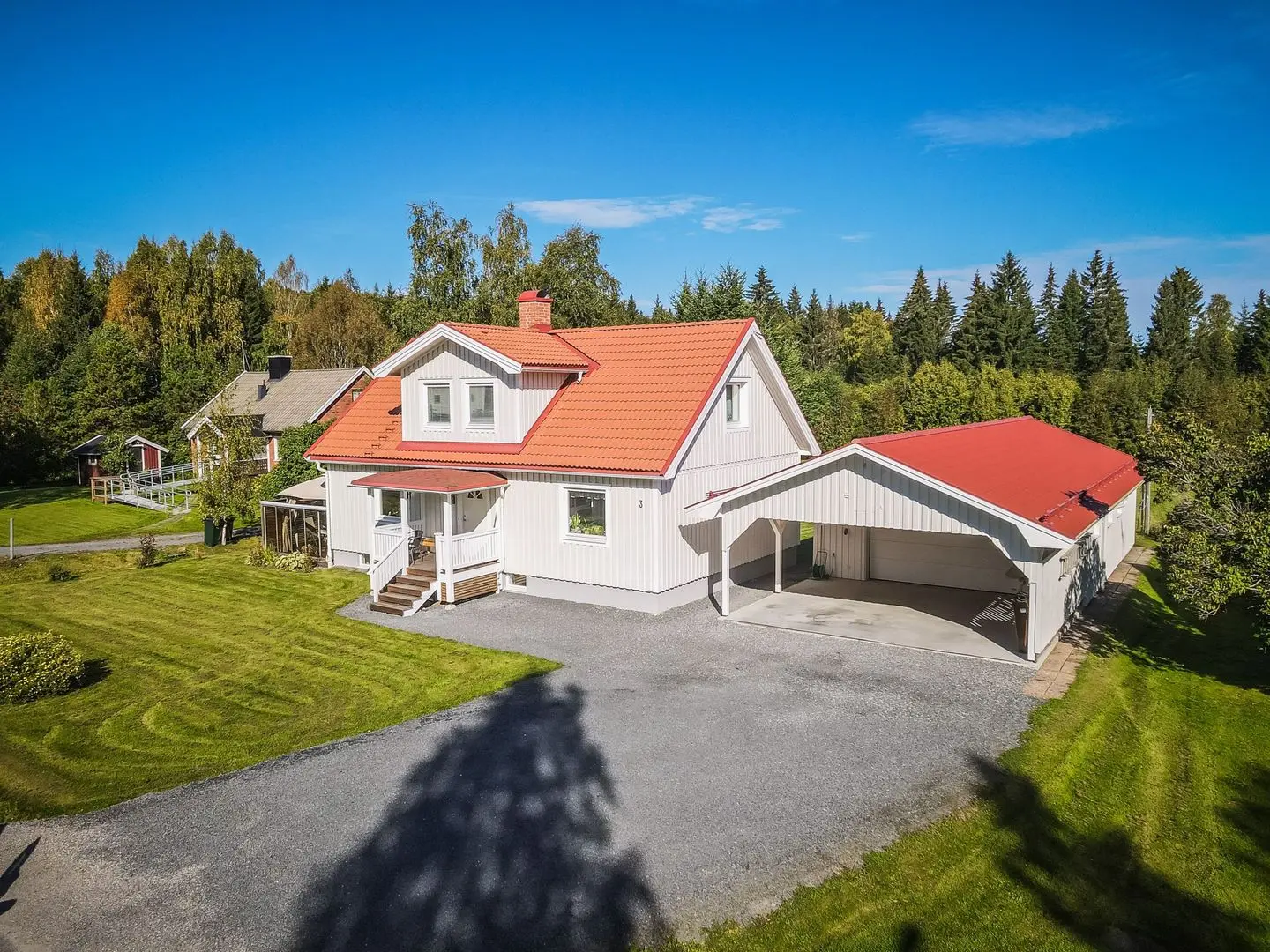 Bild 1 av 33 på Sockenvägen 3