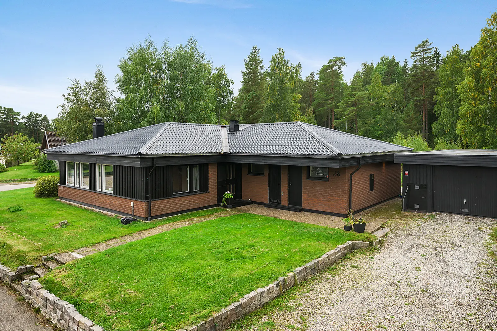 Bild 1 av 29 på Olivvägen 28