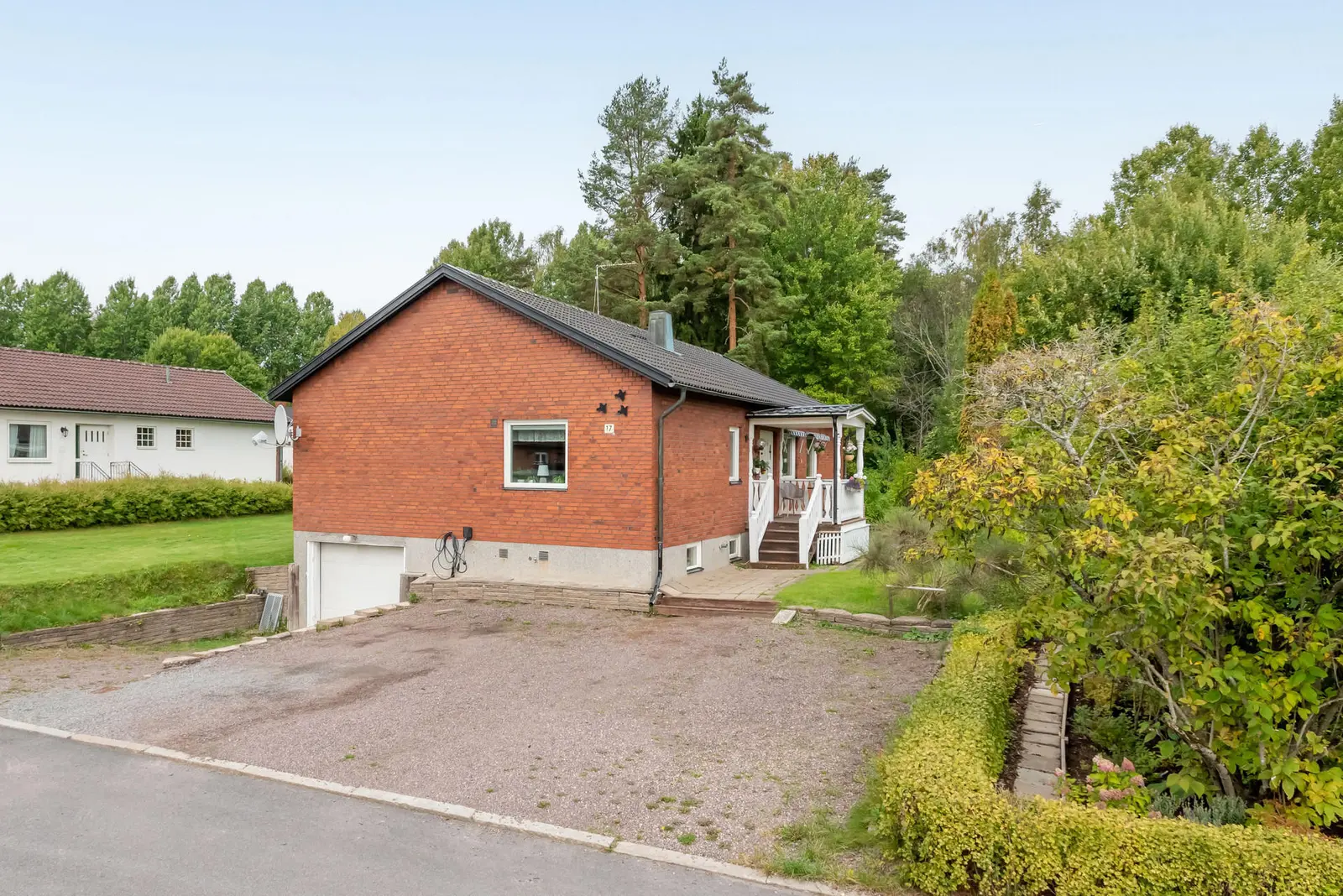 Villa, Saravägen, Karlskoga. Bild 1 av 20