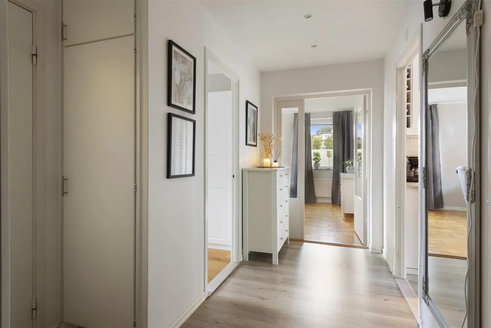 Lägenhet, Grindvägen 28A, Stockholm. Bild 1 av 20