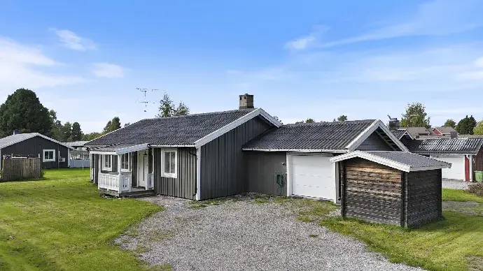 Bild 1 av 24 på Öjagatan 63