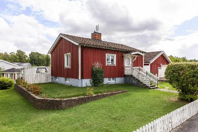 Bild 1 av 19 på Furulidsgatan
