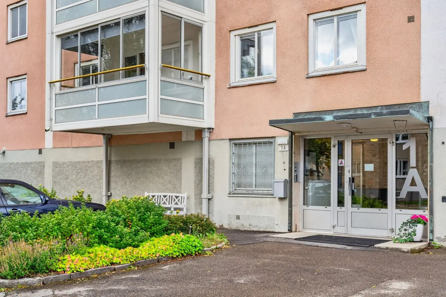 Lägenhet, Gärdesgatan 1A, Karlskoga. Bild 1 av 21