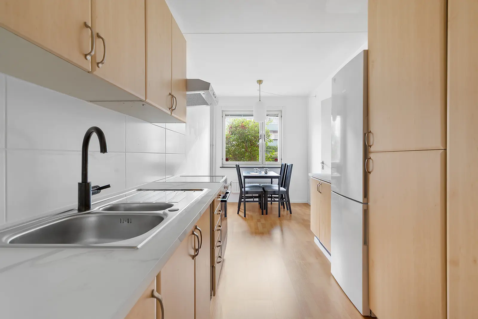 Apartment, Skäftingebacken 17, entréplan. Photo 1 of 21