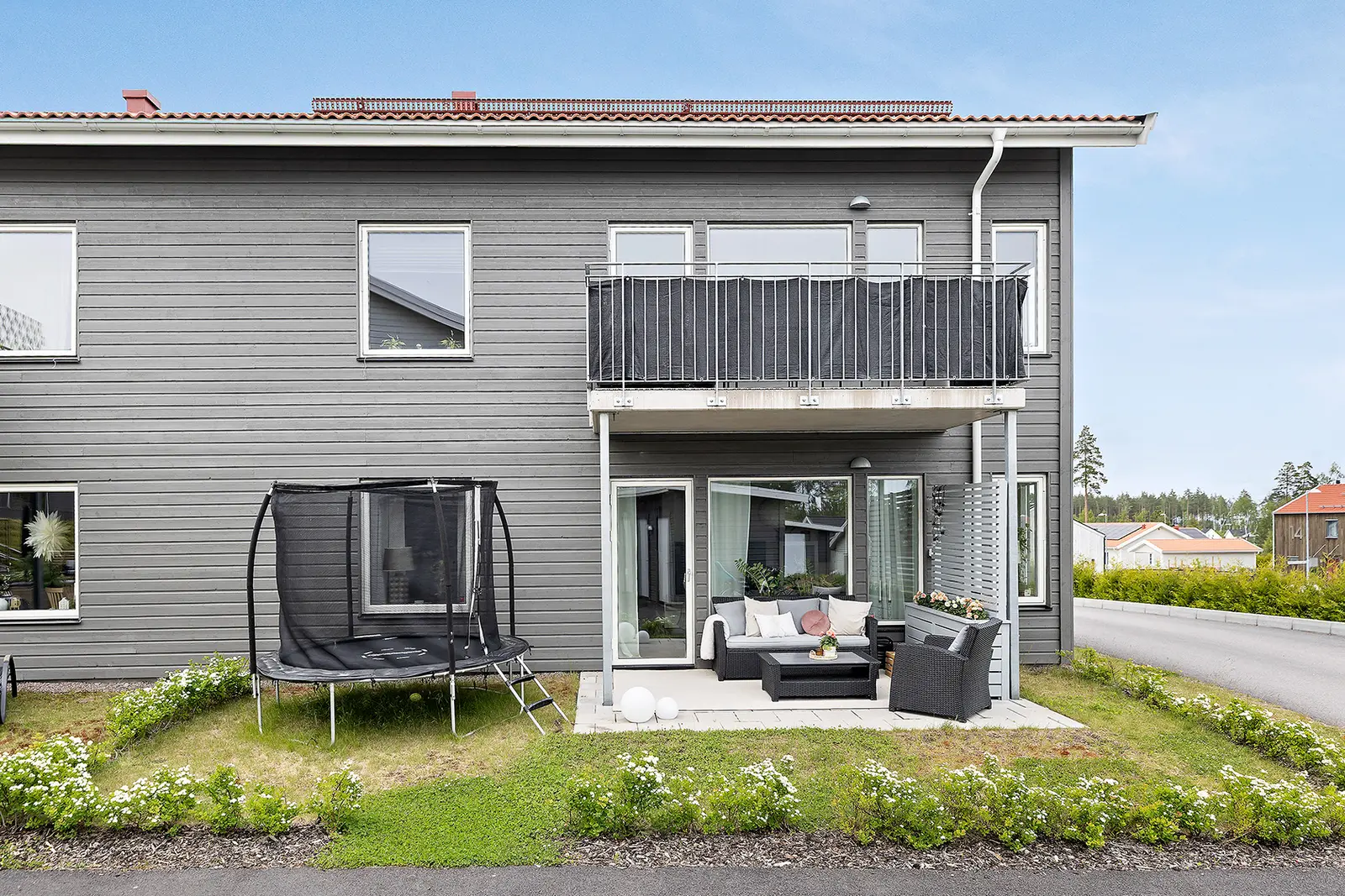 Bild 1 av 24 på Kartlavsstigen 1A