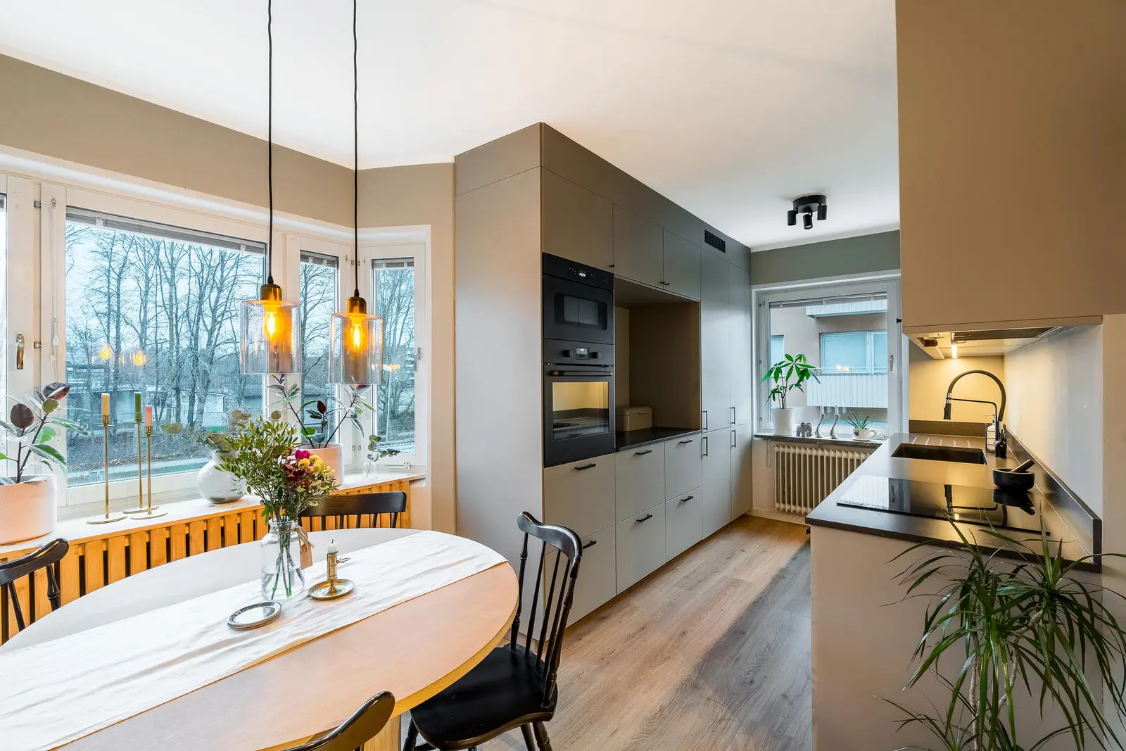 Bild 1 av 20 på Bergsgatan 92
