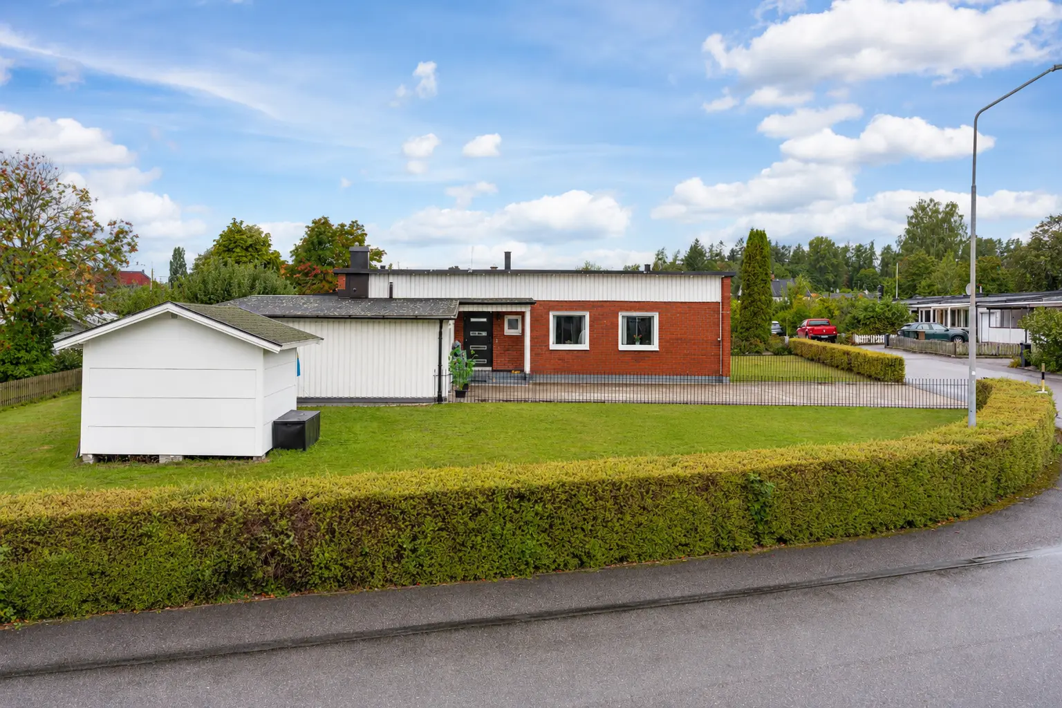 Villa, Åkervägen 10, Lillån, Örebro. Bild 1 av 34