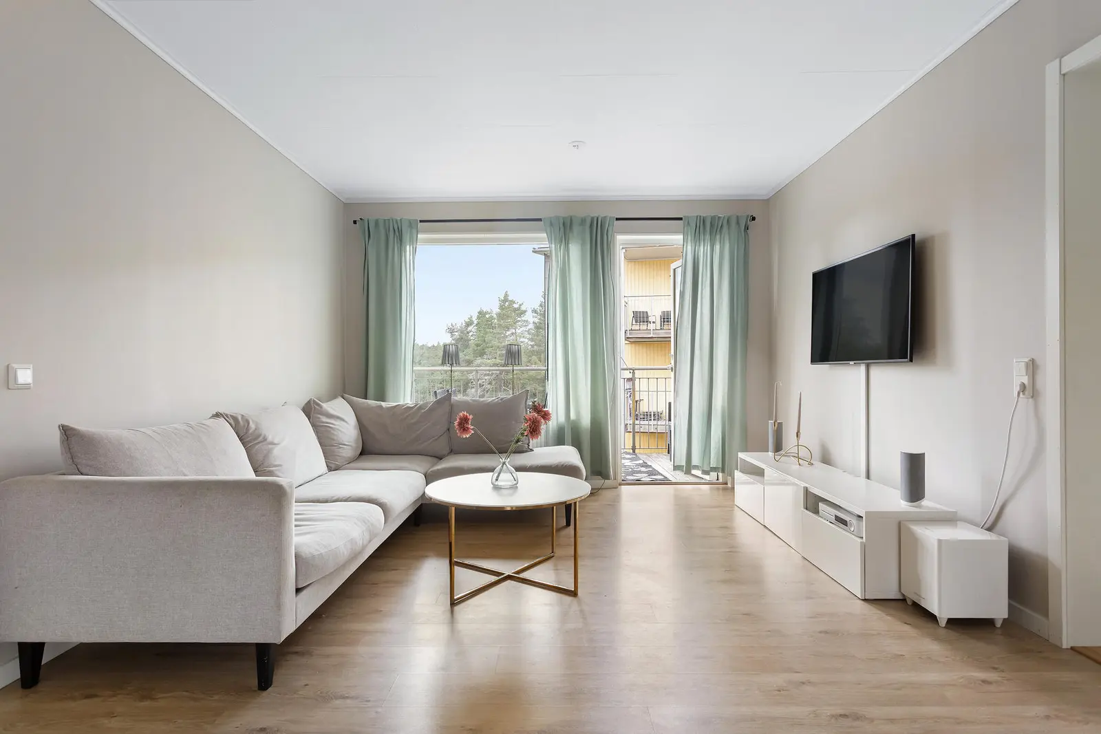 Lägenhet, Sagoslingan 7B, Huddinge. Bild 1 av 20