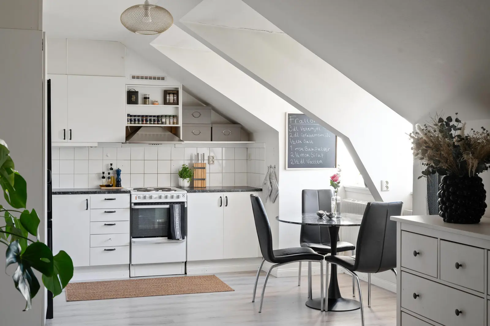 Lägenhet, Kopparvägen 10, Järfälla. Bild 1 av 18