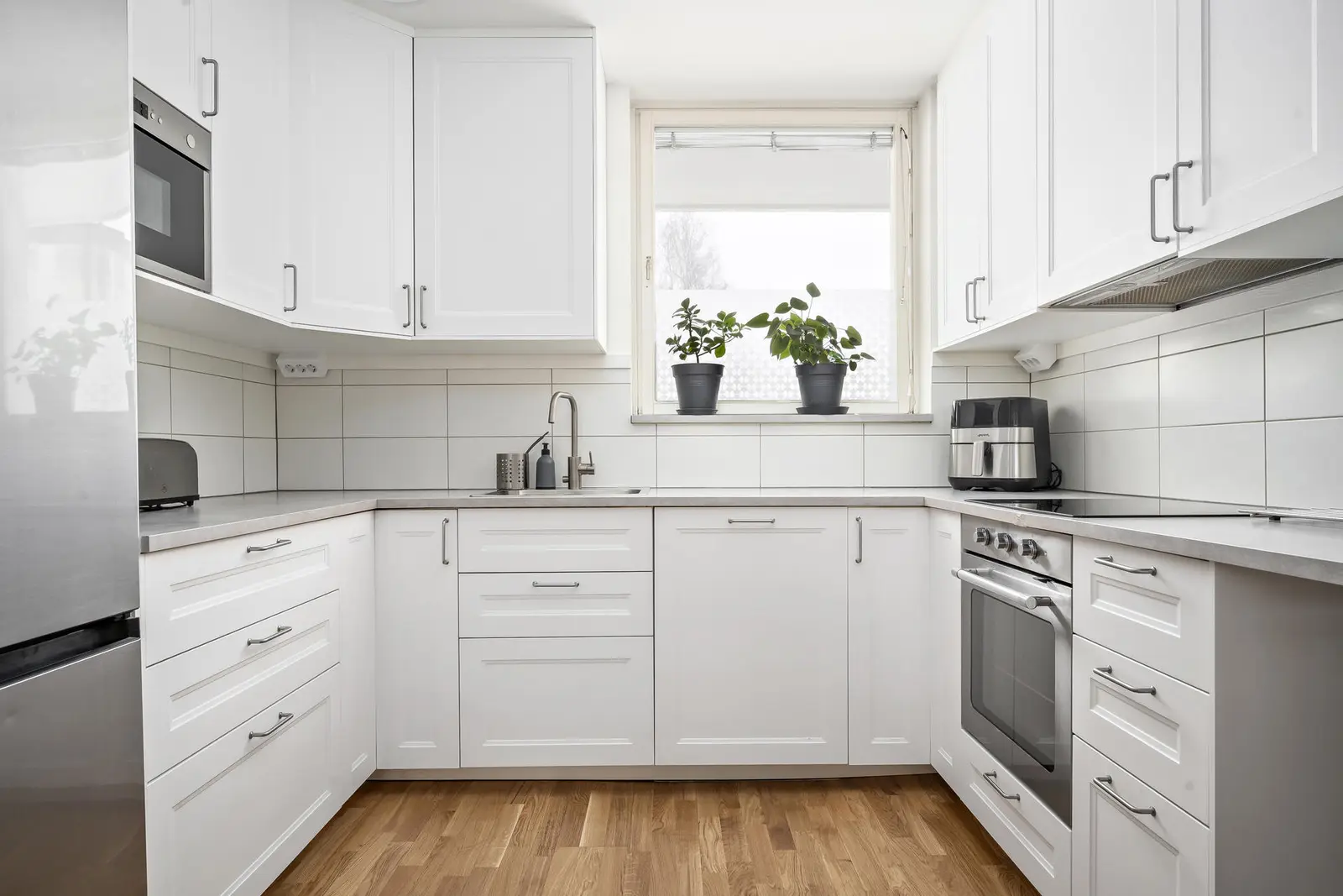 Lägenhet, Loftvägen 10, Huddinge. Bild 1 av 20
