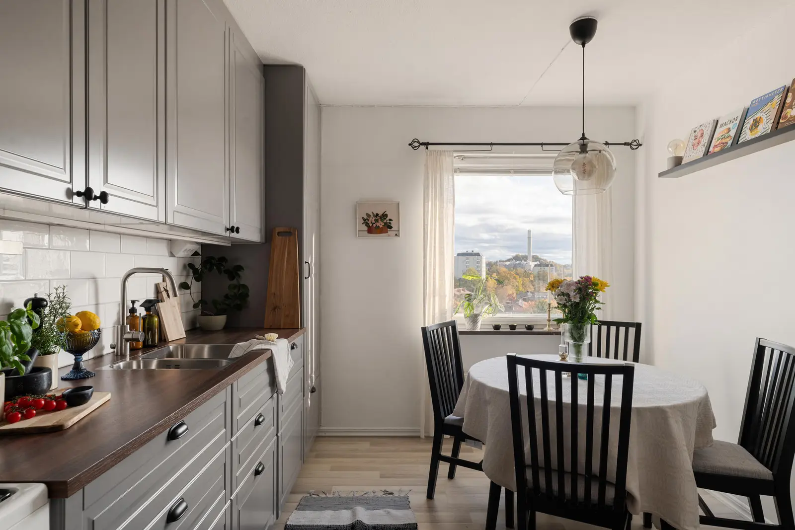 Apartment, Sjösabrinken 30, Stockholm. Photo 1 of 32