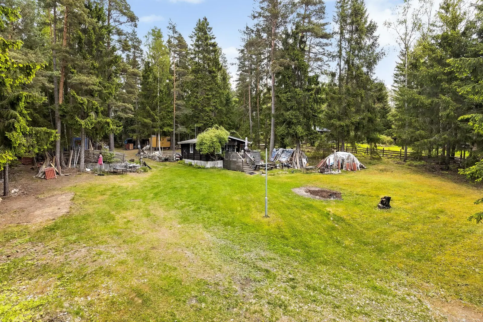 Villa, Jädravägen 14, Upplands-Bro. Bild 1 av 20