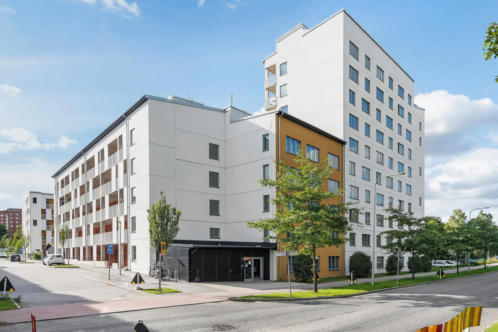 Image 1 of 20 of Kansligränd 2