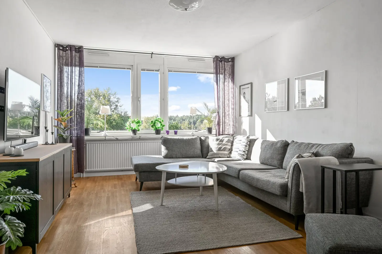 Apartment, Loftvägen 14, Huddinge. Photo 1 of 20