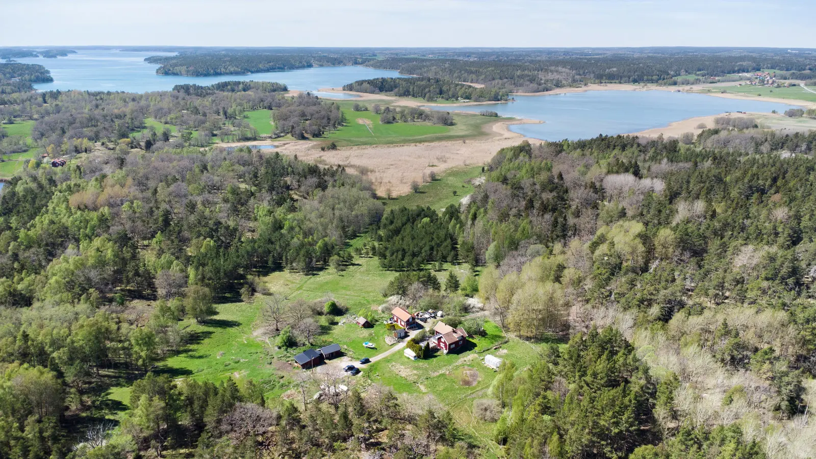 Villa, Dalarövägen 136, Haninge. Bild 1 av 20