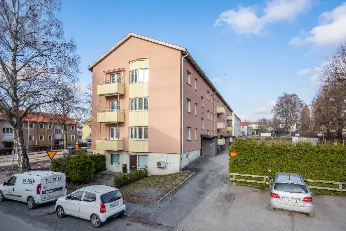 Image 1 of 12 of Fjärdhundragatan