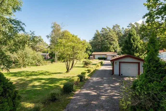 Villa, Barnsjövägen 47, Lindome. Bild 1 av 36