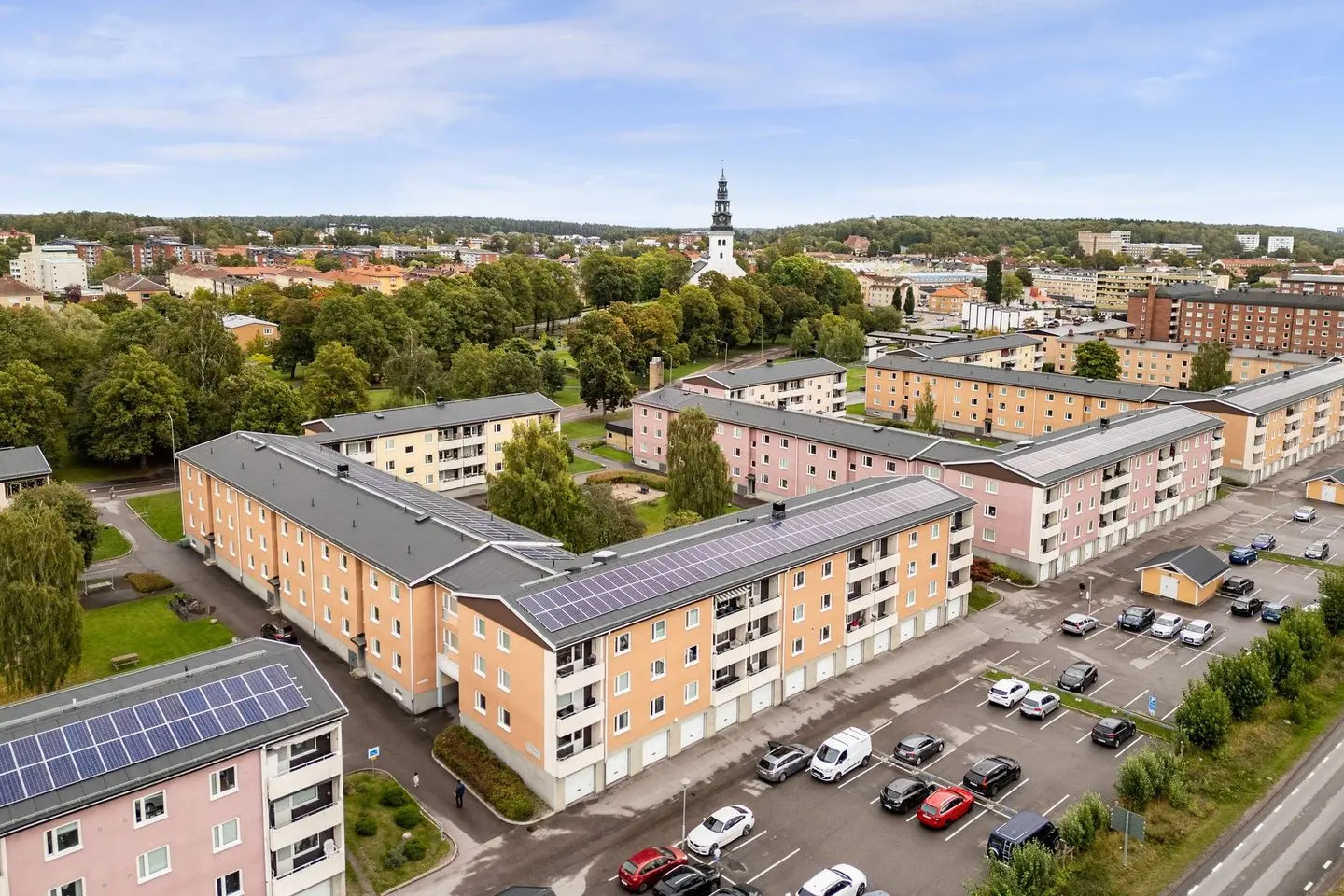 Lägenhet, Bergslagsvägen 14C, Köping. Bild 1 av 16