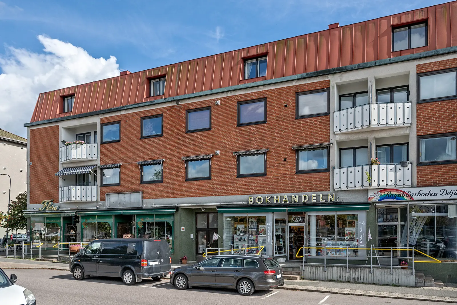 Apartment, Östra Järnvägsgatan 10. Photo 1 of 15