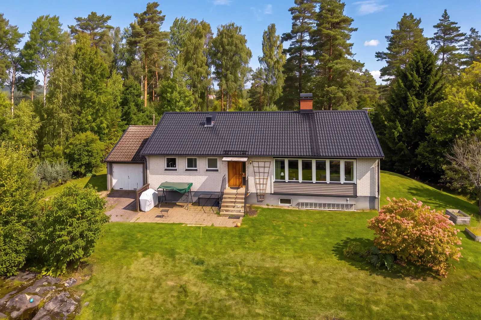 Villa, Tallstigen 1, Forshaga. Bild 1 av 36