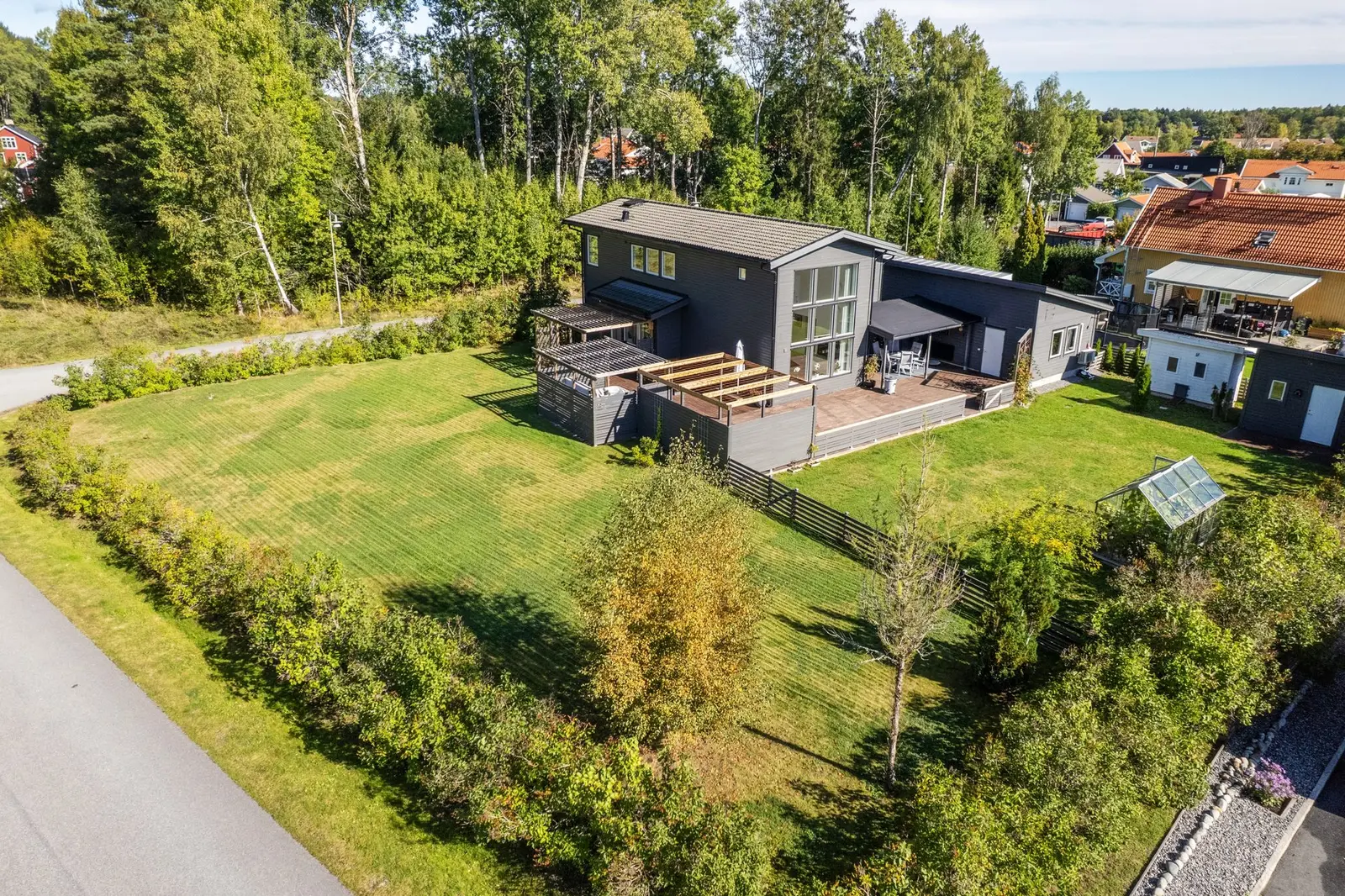 Villa, Särlavägen 19, Haninge. Bild 1 av 20