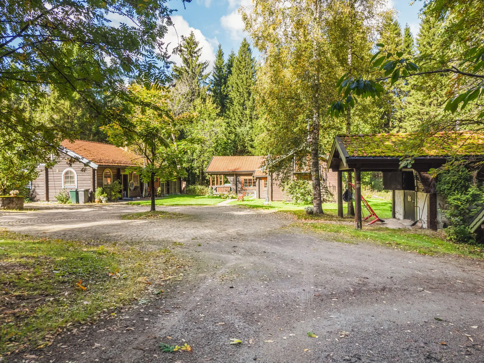 Lägenhet, Södra Hällsjövägen 14, Ludvika. Bild 1 av 40