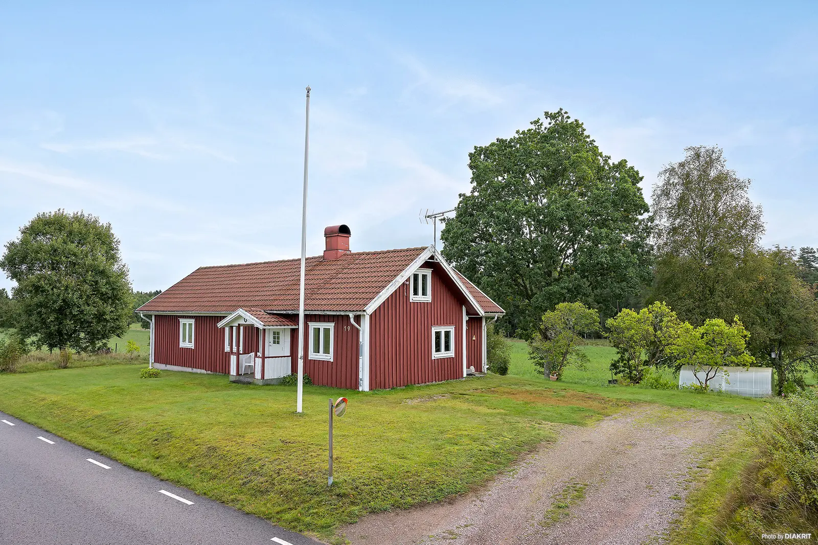 Image 1 of 22 of Tenahögsvägen 19