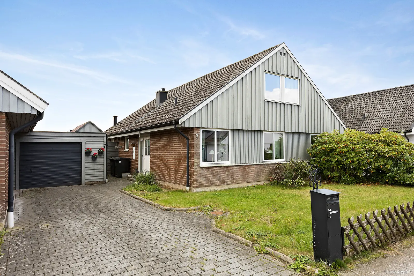 Villa, Axvägen 7, Blekinge. Bild 1 av 24