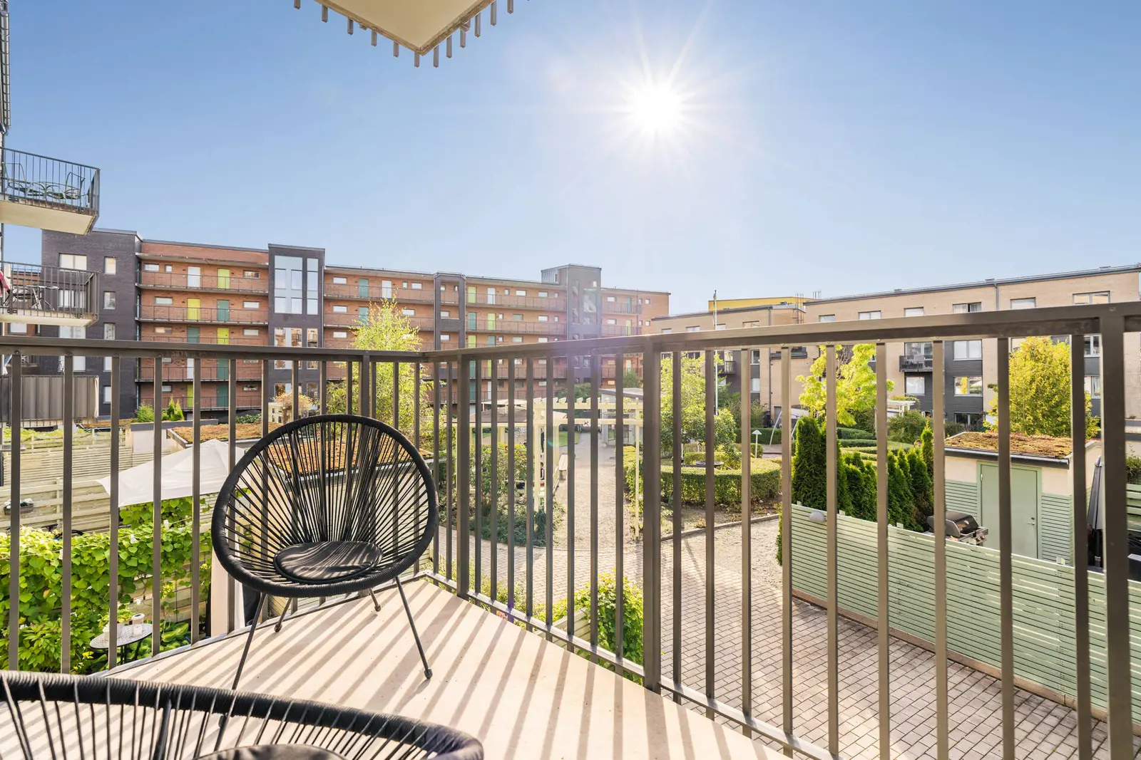 Lägenhet, Oxenstiernas allé 17, Sundbyberg. Bild 1 av 20