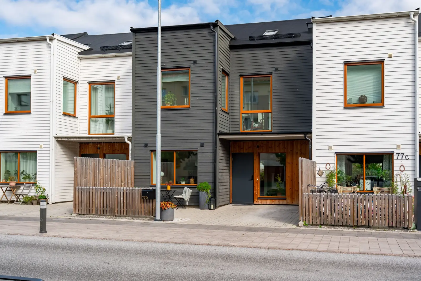 Par-/radhus, Johannesbäcksgatan 77D, Uppsala. Bild 1 av 40