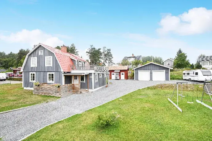 Image 1 of 40 of Valbovägen 160