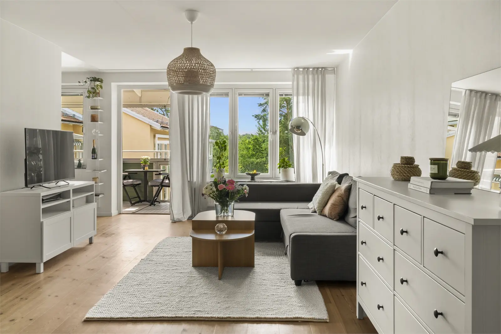 Apartment, Majrovägen 21. Photo 1 of 23