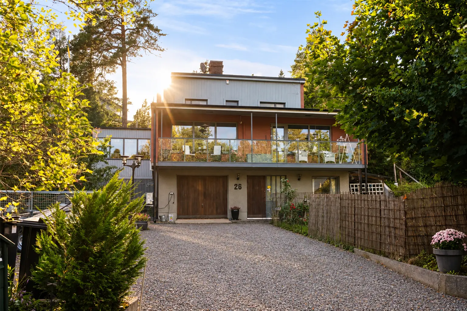 Bild 1 av 40 på Jättevägen 26