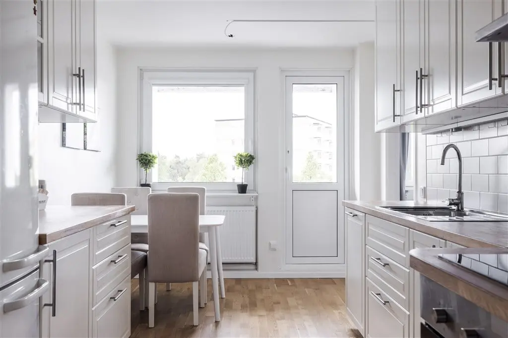 Lägenhet, Radarvägen 13, Stockholm. Bild 1 av 20