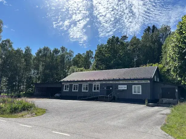 Gård, Falkenbergsvägen 30, Svenljunga. Bild 1 av 12