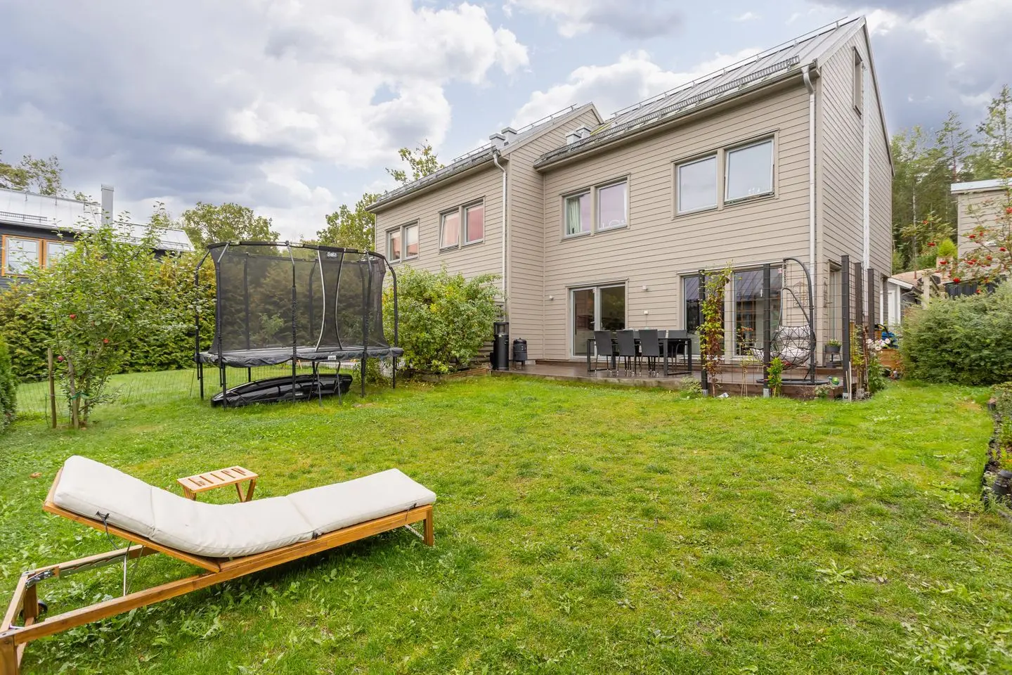 Lägenhet, Ledungsvägen 27, Sollentuna. Bild 1 av 36