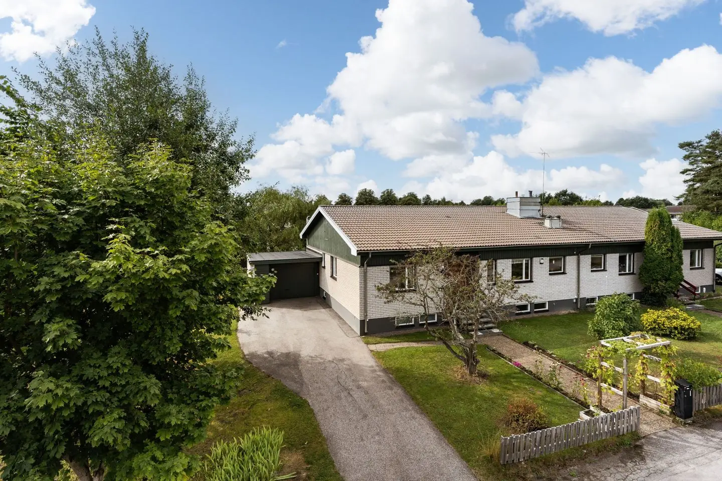 Bild 1 av 16 på Mårtens gränd 3